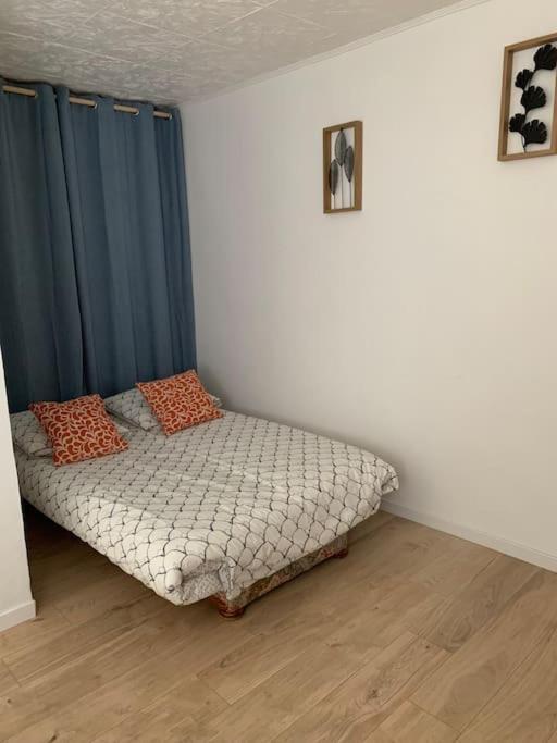 Agreable Maison De Ville Avec Cour Privative Au Coeur Du Chablisien Maligny Εξωτερικό φωτογραφία