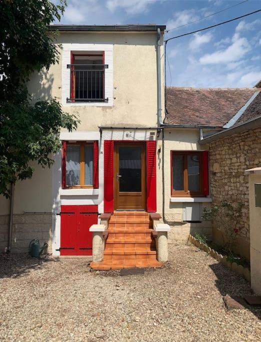 Agreable Maison De Ville Avec Cour Privative Au Coeur Du Chablisien Maligny Εξωτερικό φωτογραφία