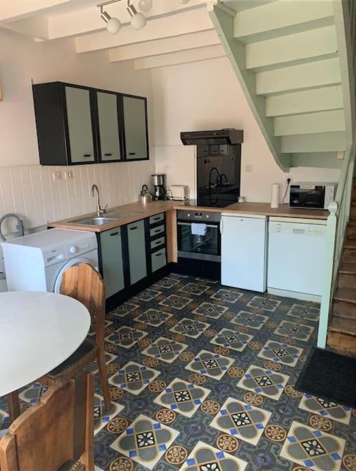 Agreable Maison De Ville Avec Cour Privative Au Coeur Du Chablisien Maligny Εξωτερικό φωτογραφία